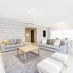 Laguna - 4*