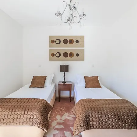 Resort Laguna - 4*